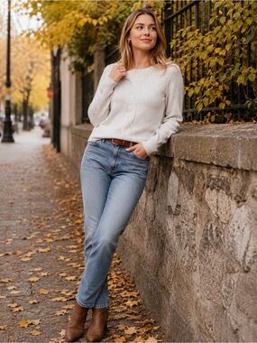 Elegant Cream Sweater - Women's Crew Neck